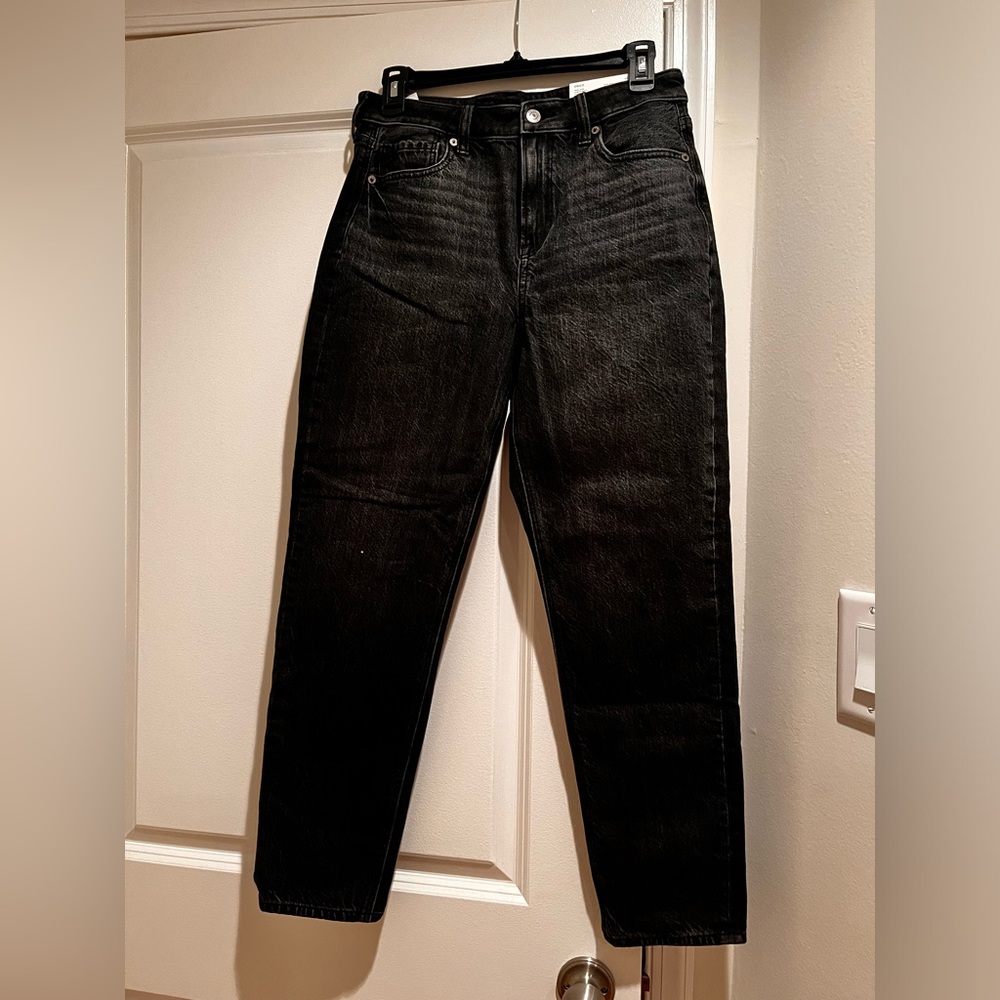 American Eagle Strigid Mom Jeans